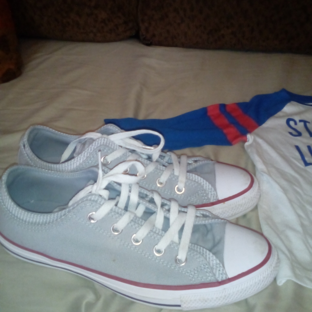 Women's Converse Shoes Size 10